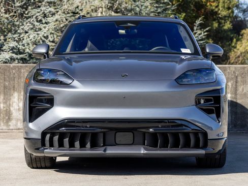 New 2026 Porsche Cayenne Turbo AWD/4WD image 8