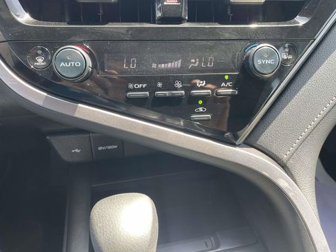 Used 2024 Toyota Camry LE image 27