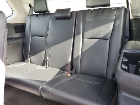 Used 2024 Toyota Grand Highlander XLE image 18