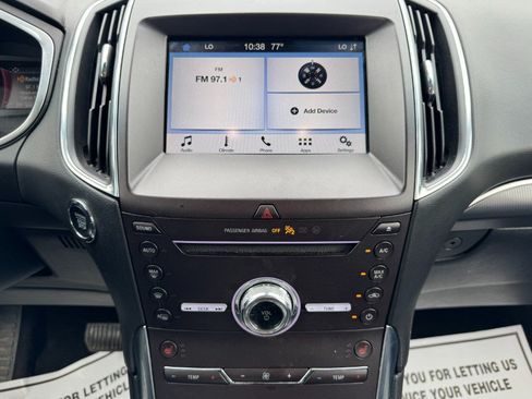 Used 2019 Ford Edge Titanium AWD/4WD image 22