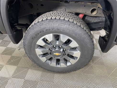 Certified 2025 Chevrolet Silverado 2500 Custom w/ Custom Value Package image 19