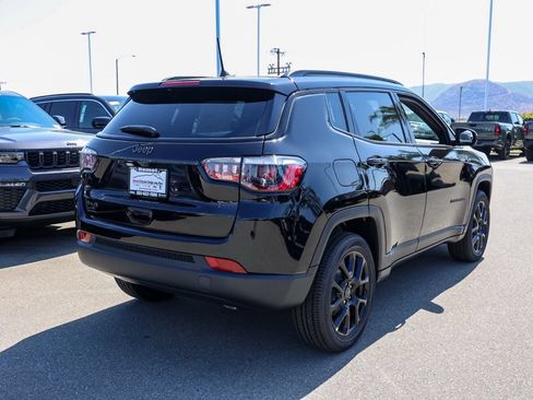 New 2026 Jeep Compass Latitude AWD/4WD image 4