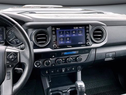 Used 2023 Toyota Tacoma TRD Sport image 9