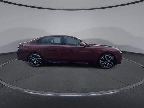 Used 2026 BMW 740i RWD image 2