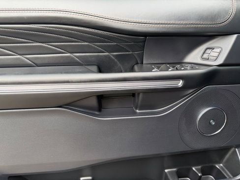 Used 2020 Ford Expedition Max Platinum image 19