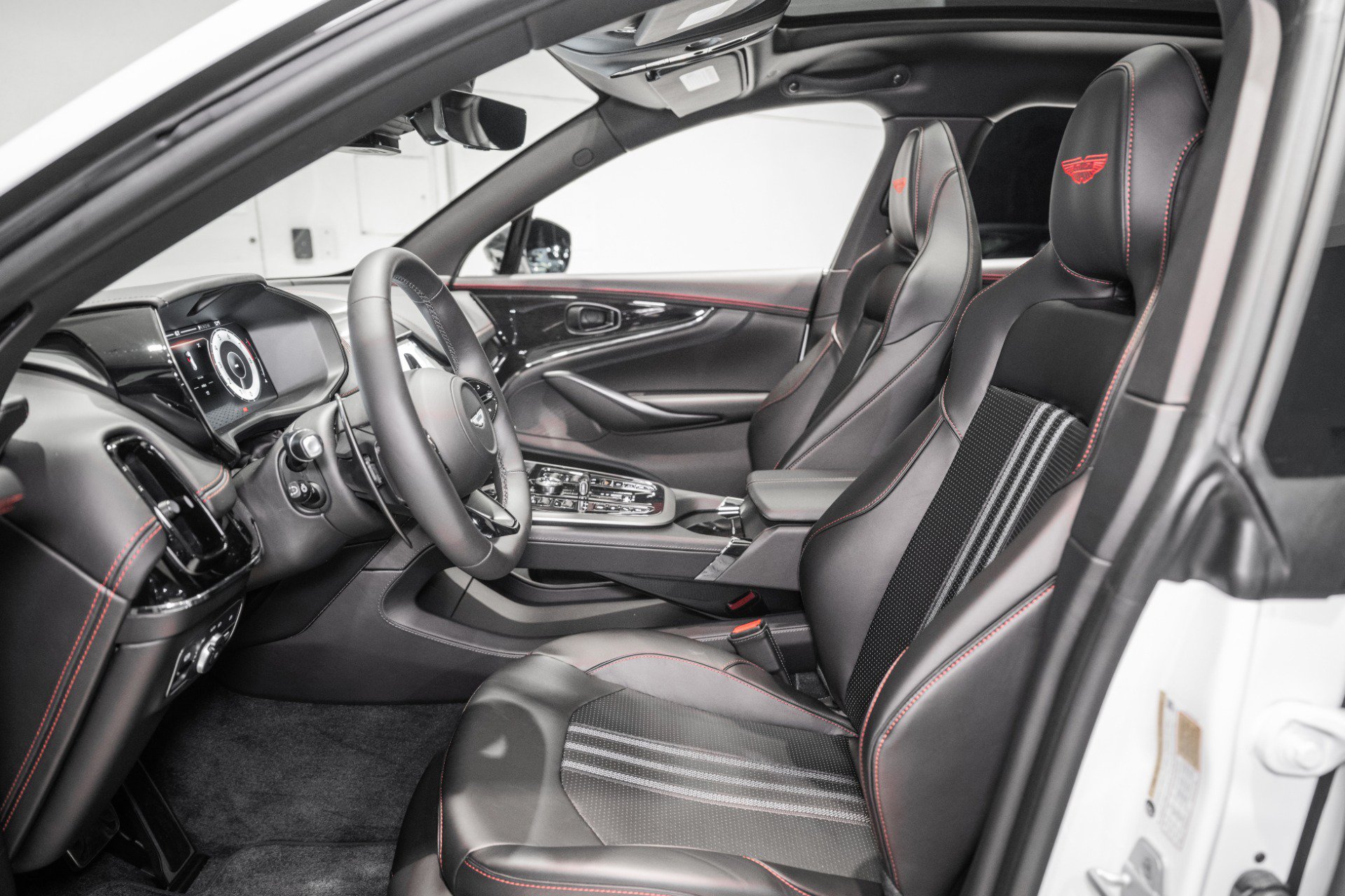 New 2026 Aston Martin DBX 707 AWD/4WD image 13