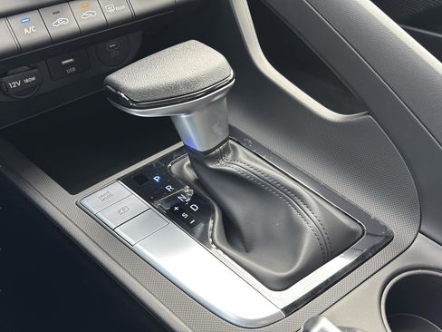 New 2026 Hyundai Elantra SE FWD image 18