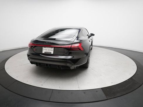 Used 2022 Audi RS e-tron GT image 13
