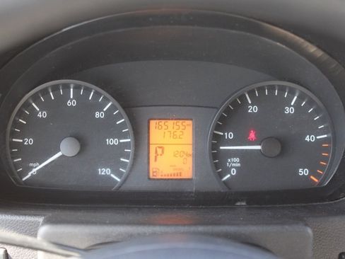 Used 2015 Freightliner Sprinter 3500 image 13