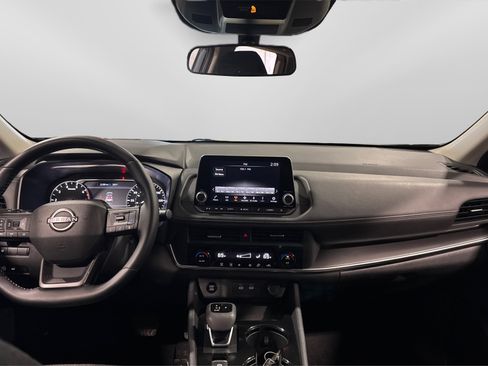 Used 2025 Nissan Rogue SV image 20