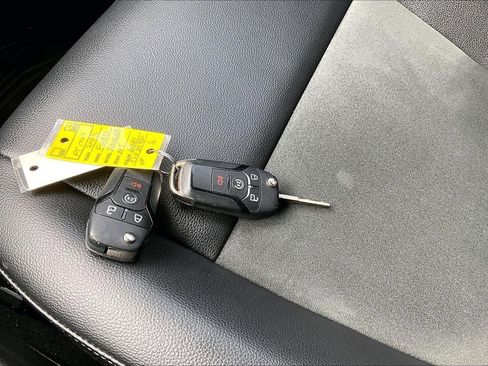 Used 2023 Ford Ranger XLT w/ Tremor Off-Road Package image 12