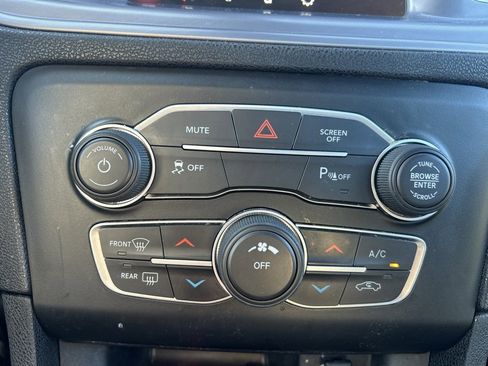 Used 2023 Dodge Charger SXT image 21