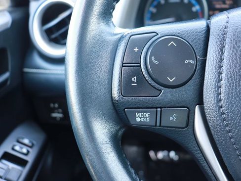 Used 2018 Toyota RAV4 XLE FWD image 19
