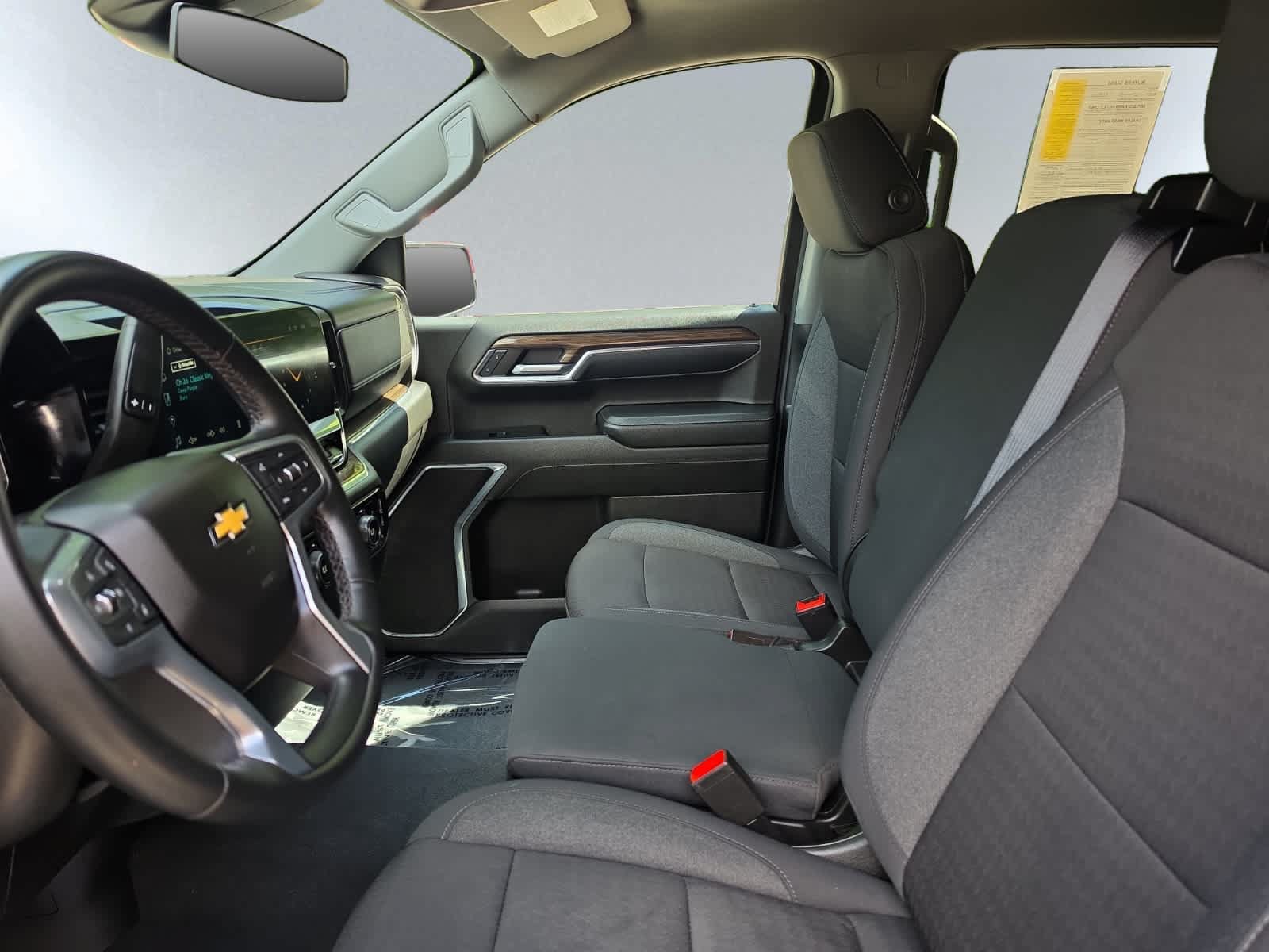 Used 2023 Chevrolet Silverado 1500 LT AWD/4WD image 6