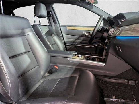 Used 2014 Mercedes-Benz E 250 BlueTEC Sedan image 22