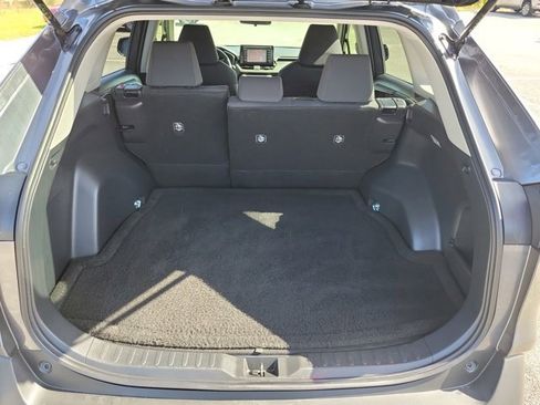 Used 2019 Toyota RAV4 LE image 19