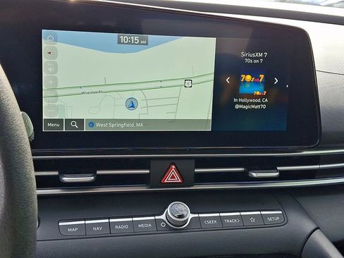 Used 2024 Hyundai Elantra SEL FWD image 17