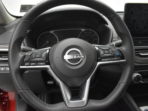 Used 2024 Nissan Altima 2.5 SV w/ SV Premium Package AWD/4WD image 20