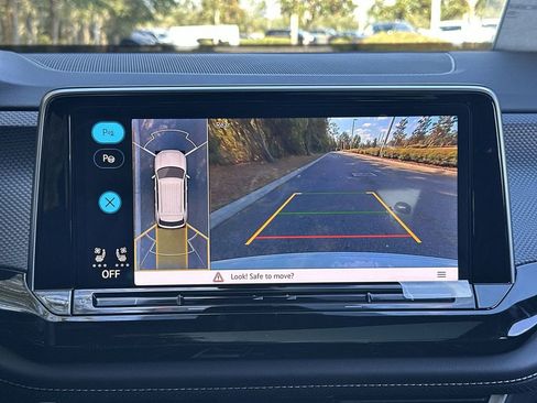 New 2026 Volkswagen Atlas Cross Sport SEL Premium R-Line image 17