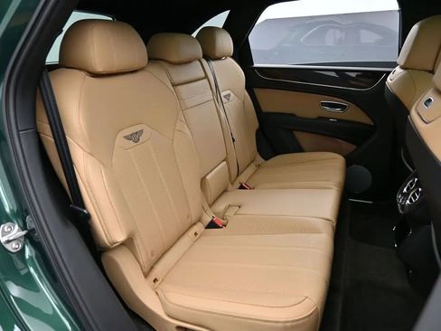Certified 2023 Bentley Bentayga AWD/4WD image 29