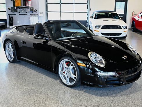 Used 2007 Porsche 911 Carrera S RWD image 3
