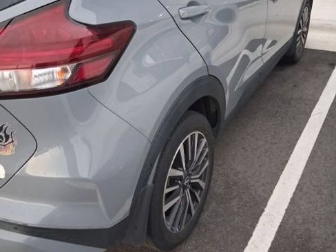 Used 2023 Nissan Kicks SV FWD image 19