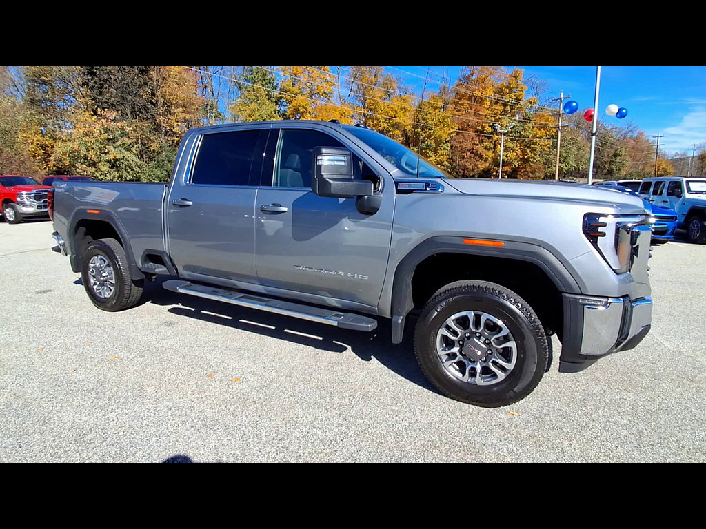 Used 2025 GMC Sierra 2500 SLE AWD/4WD image 2
