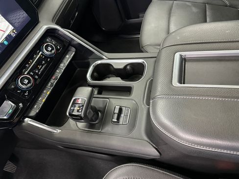 Used 2022 GMC Sierra 1500 Denali w/ Denali Reserve Package image 32