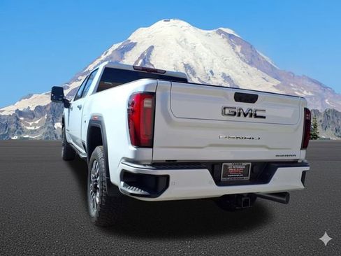New 2025 GMC Sierra 2500 Denali Ultimate w/ Max Trailering Package image 4