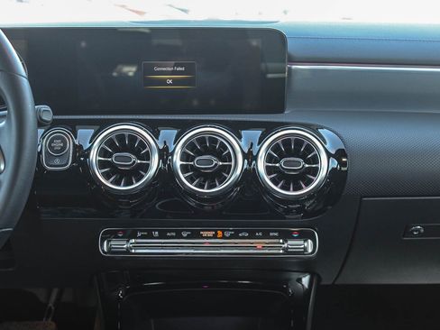 Used 2022 Mercedes-Benz CLA 250 image 14