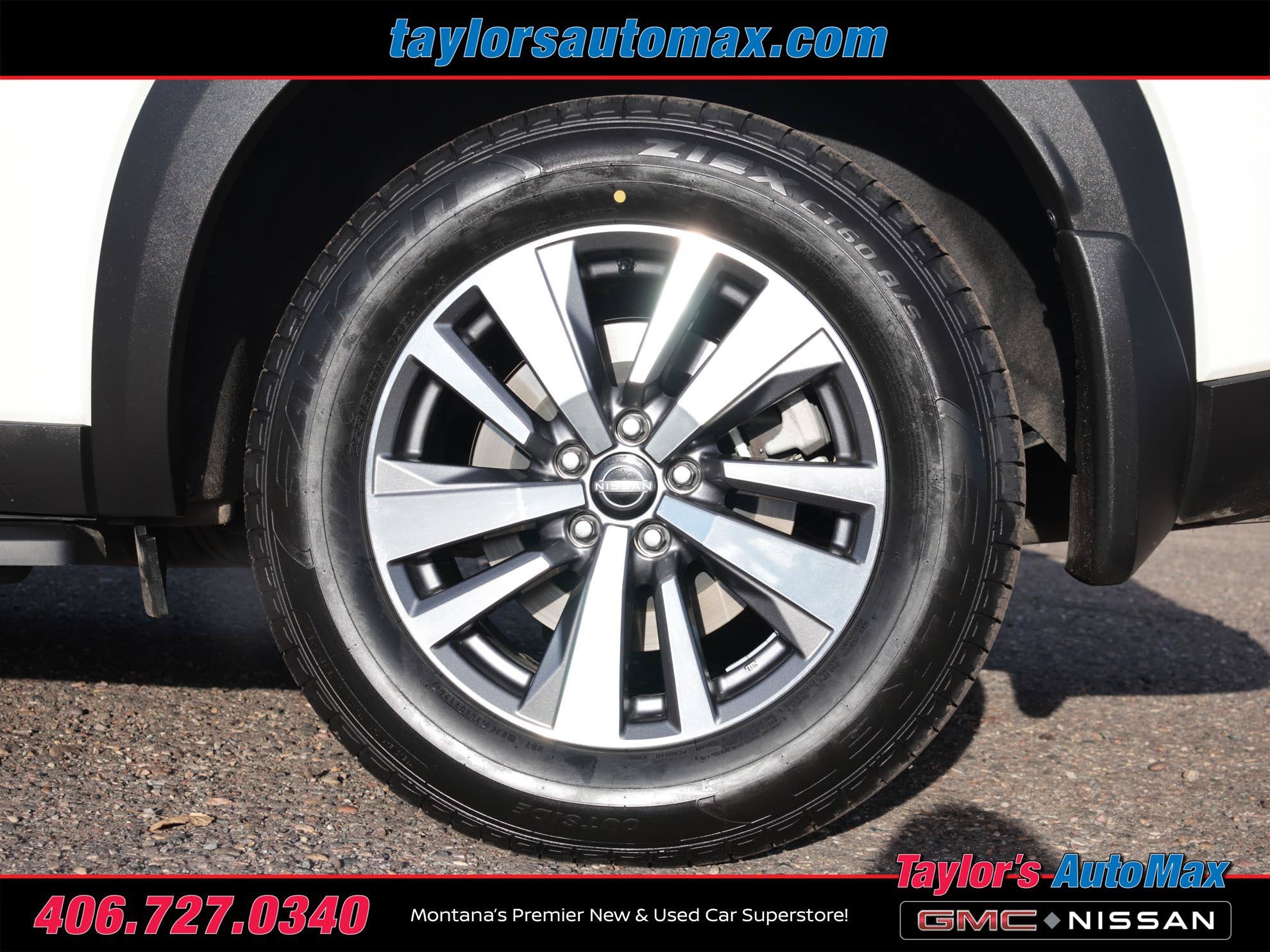 Used 2023 Nissan Pathfinder SL w/ Black Appearance Package AWD/4WD image 42