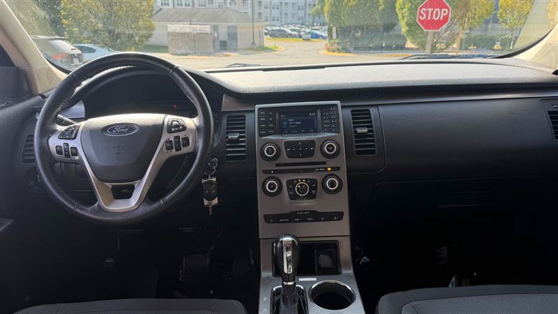 Used 2018 Ford Flex SE FWD image 21