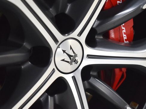 Used 2023 Maserati Grecale Modena AWD/4WD image 18