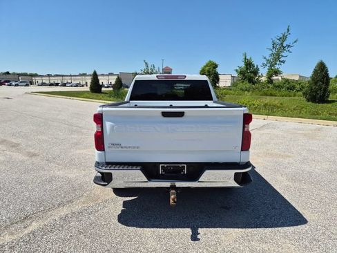 Used 2024 Chevrolet Silverado 1500 LT AWD/4WD image 6