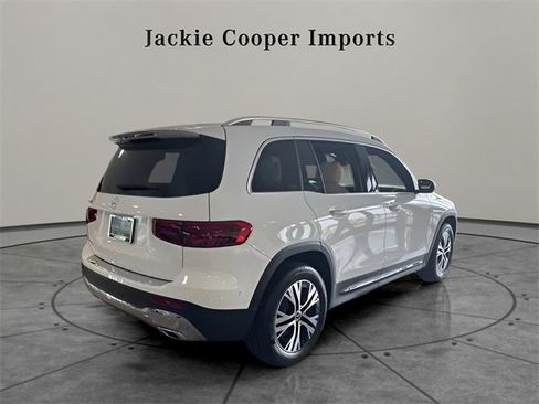 New 2025 Mercedes-Benz GLB 250 image 4