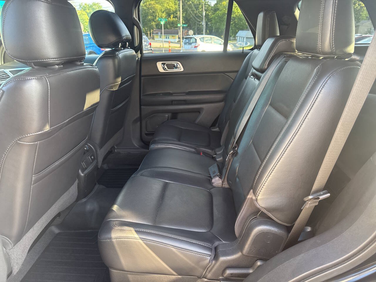 Used 2011 Ford Explorer Limited w/ 301A Rapid Spec Order Code AWD/4WD image 12