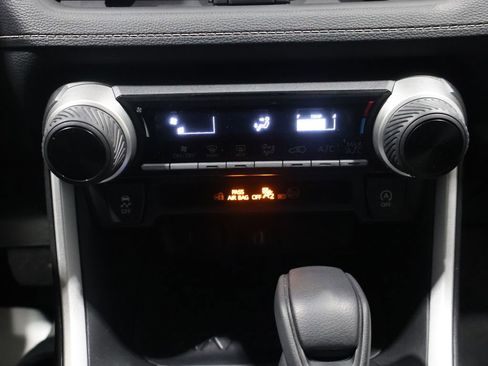 Used 2024 Toyota RAV4 LE image 28