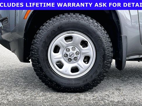 Used 2022 Nissan Frontier S AWD/4WD image 8