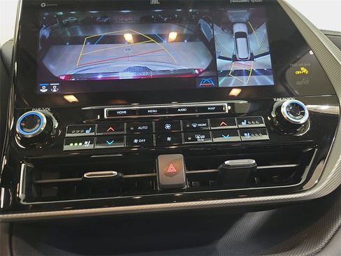 Used 2021 Toyota Highlander Platinum image 27