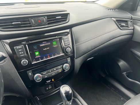 Used 2018 Nissan Rogue SL w/ Premium Package AWD/4WD image 17