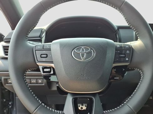 Used 2026 Toyota Camry SE FWD image 22