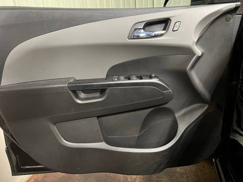 Used 2020 Chevrolet Sonic LT image 11