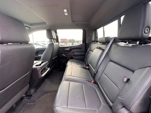 Used 2021 GMC Sierra 1500 SLT w/ SLT Premium Package AWD/4WD image 17