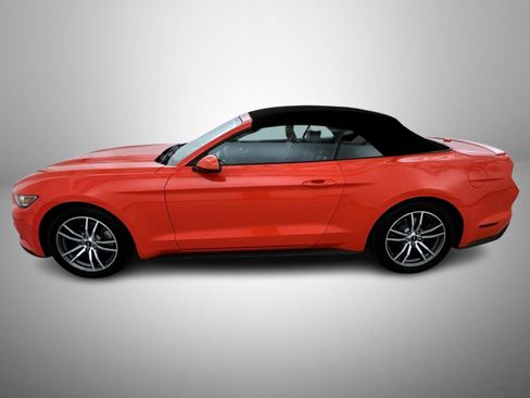 Used 2016 Ford Mustang Premium image 30