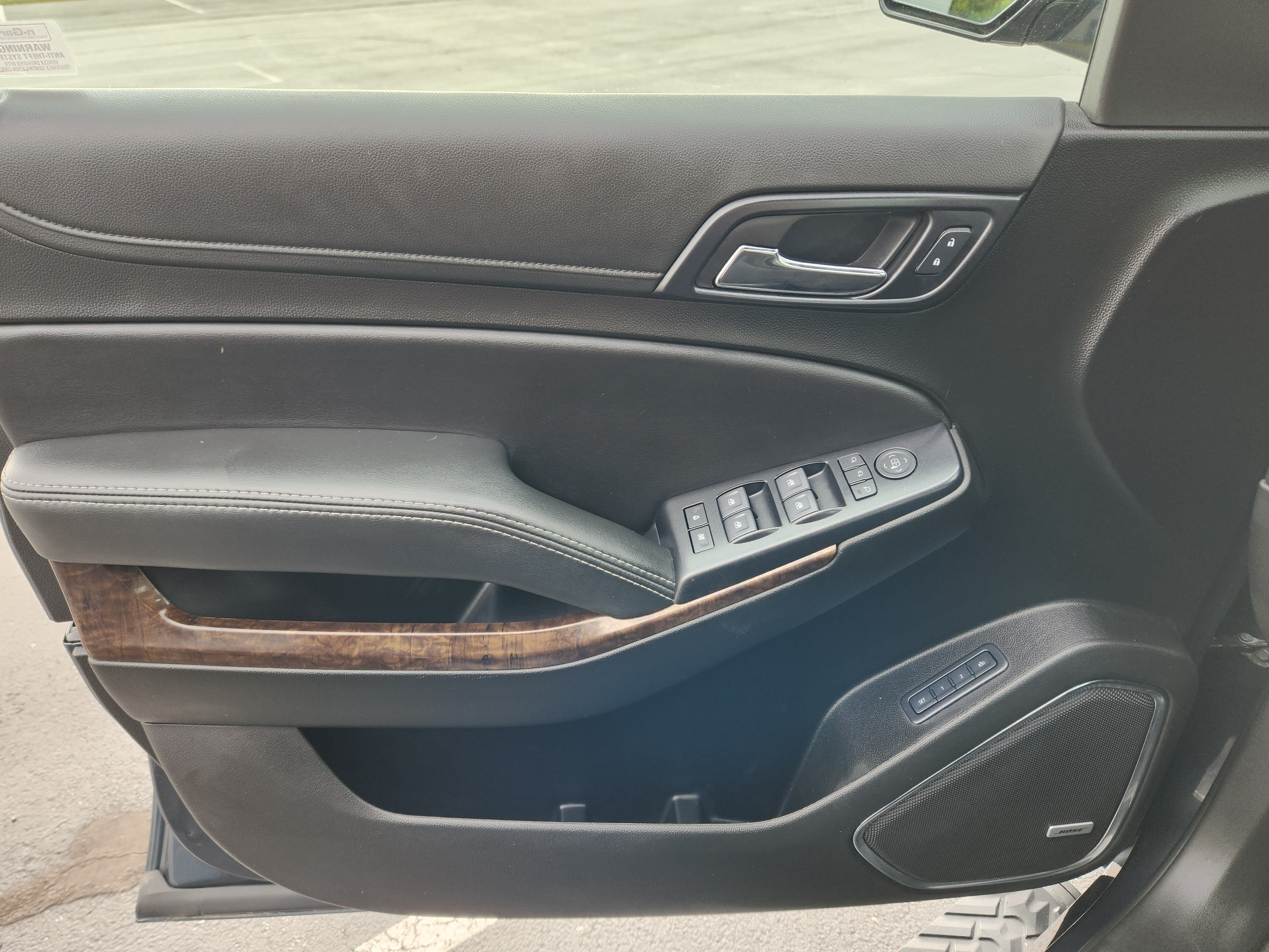 Used 2019 Chevrolet Tahoe LT w/ Luxury Package AWD/4WD image 24