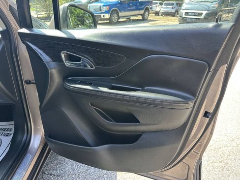 Used 2014 Buick Encore FWD image 17