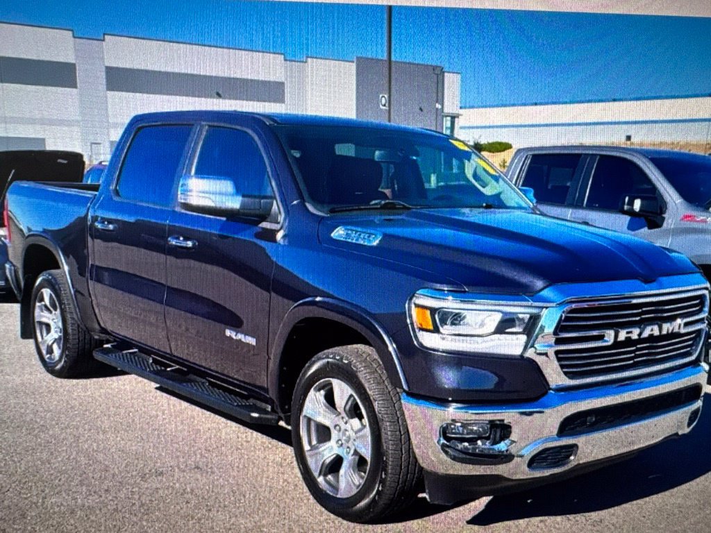 Used 2019 RAM 1500 Laramie AWD/4WD image 4
