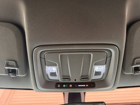 Used 2021 Chevrolet Silverado 1500 Custom Trail Boss AWD/4WD image 7