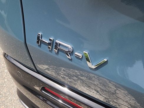Used 2024 Honda HR-V EX-L image 12