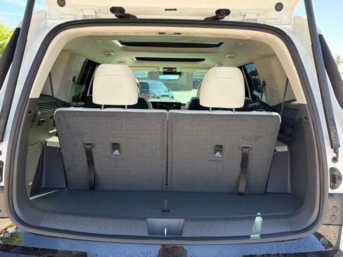 Used 2024 Hyundai Santa Fe Calligraphy image 15